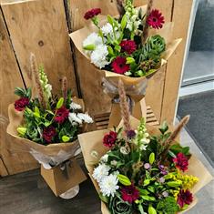 Front Facing Hand Tied (in water)
