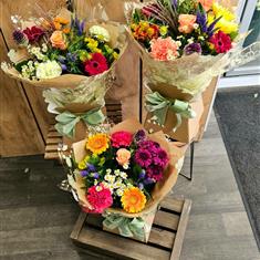 Surprise Me Bouquet (in water)